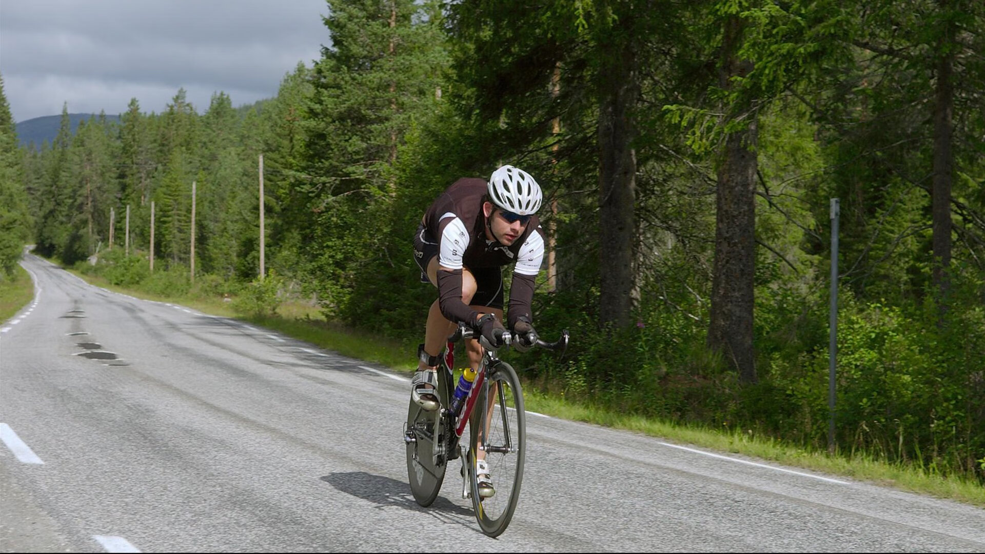 坎特发挥堪称完美,德国压哨击败喀麦隆,一场定义现代足球的微型战争