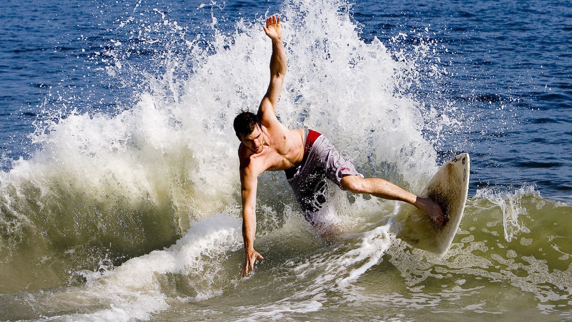 开云APP-贝林厄姆的救赎，一场比赛，两个国家，与一代人的和解